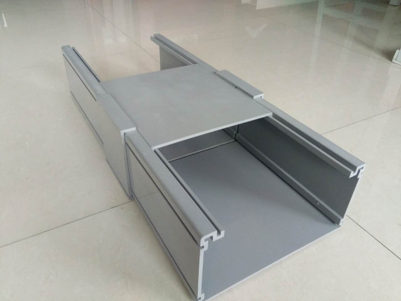 合金塑料电缆桥架